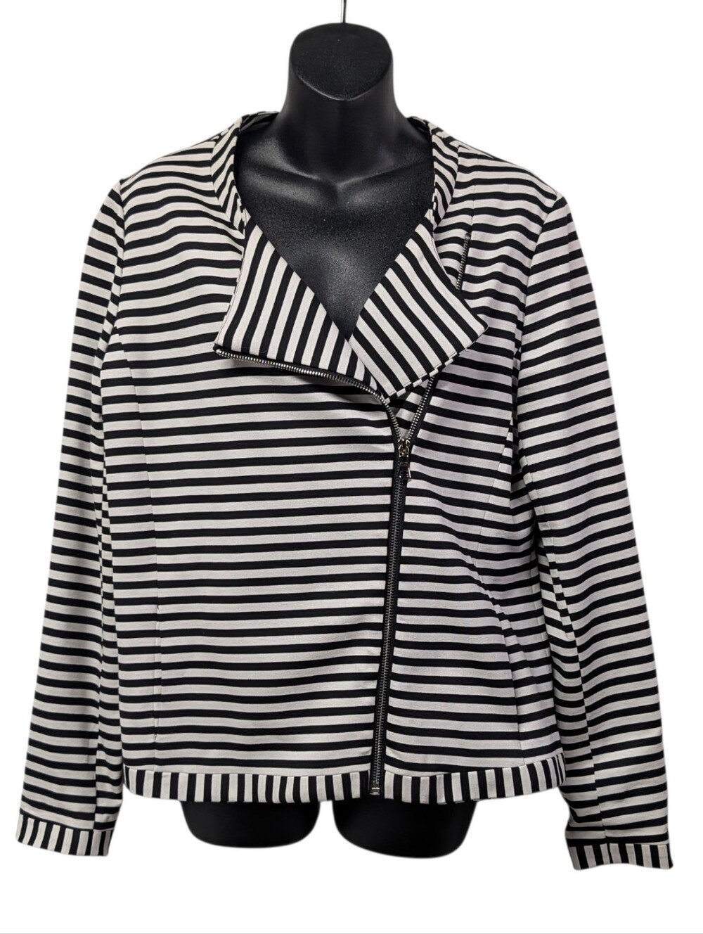 Premise Women's Black/White Striped Zip Front Lined Short Jacket Size 10 NWT